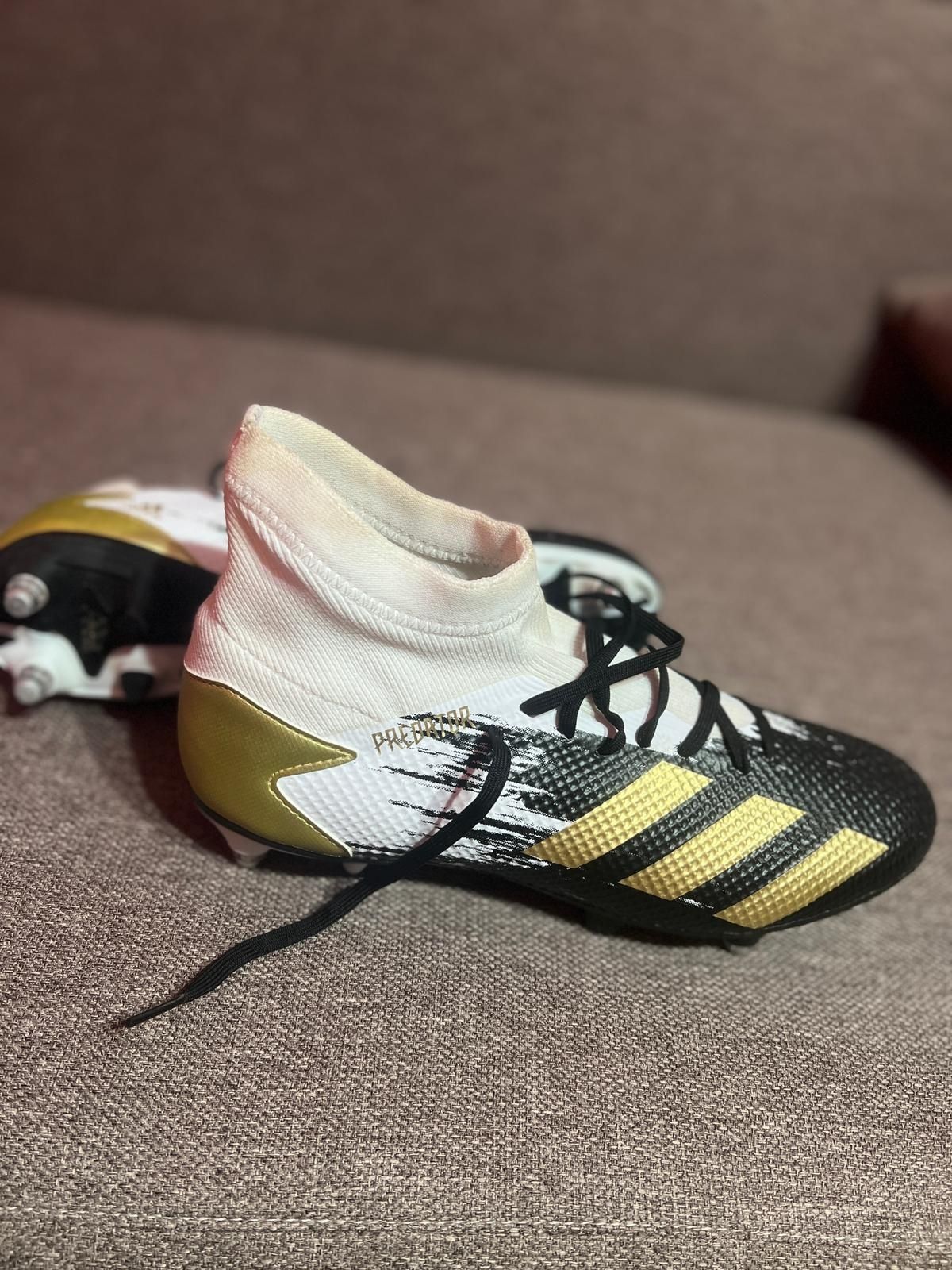 Ghete Adidas predator mărimea 42 2/3