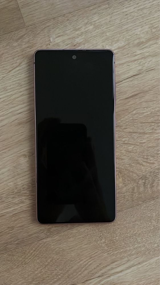Продается Samsung S20 FE