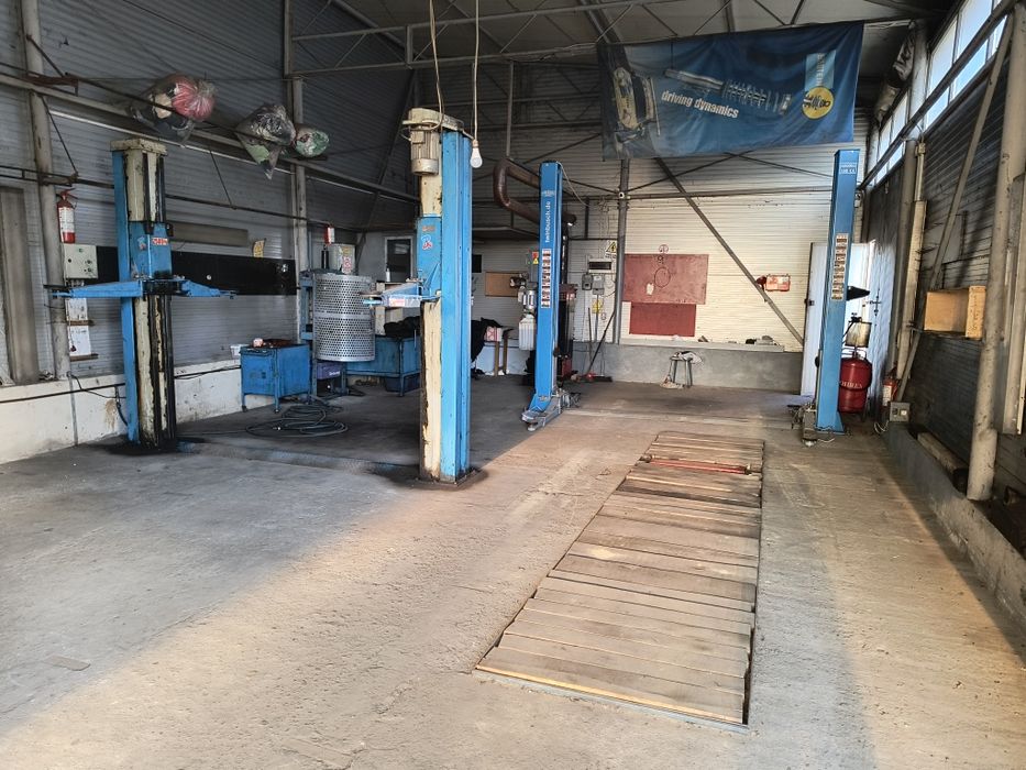 Hala service auto de inchiriat