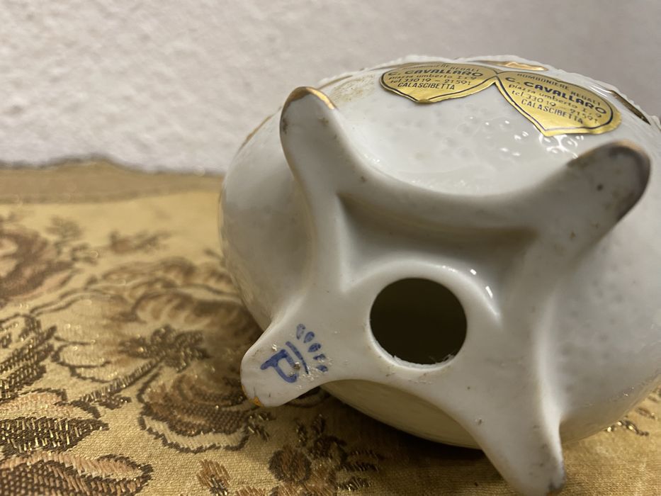 Порцеланово яйце с фигура - маркирано