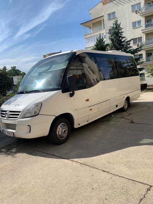 Inchiriere autocare si microbuze