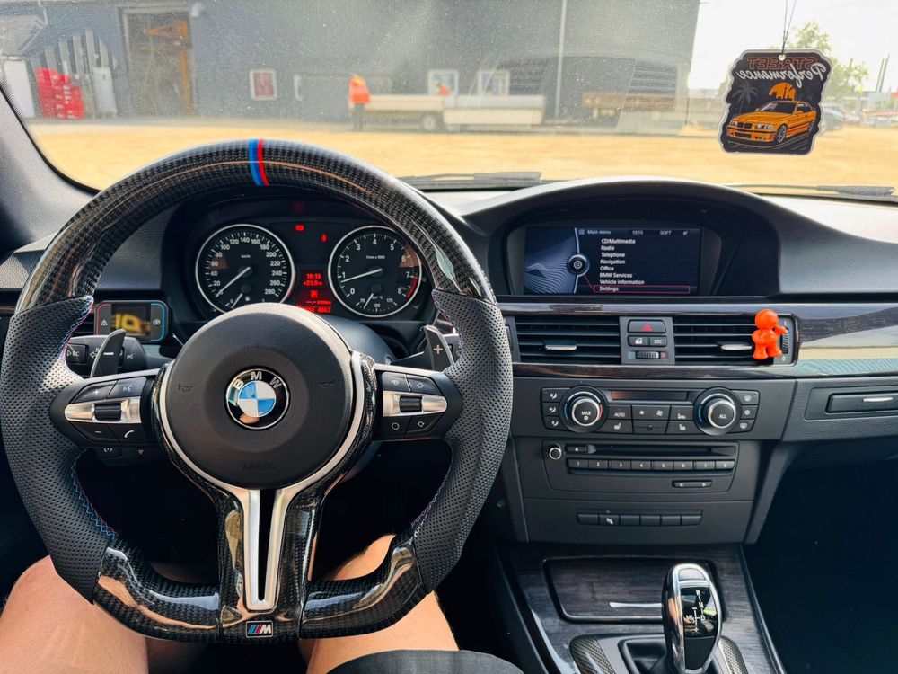 Volan BMW M Carbon - E, X & Z Series - E53, E70, E71, E81, E90, E92