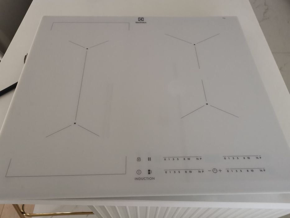 Plita Inductie Electrolux EIV63440BW, 4 zone de gatit, nefolosita