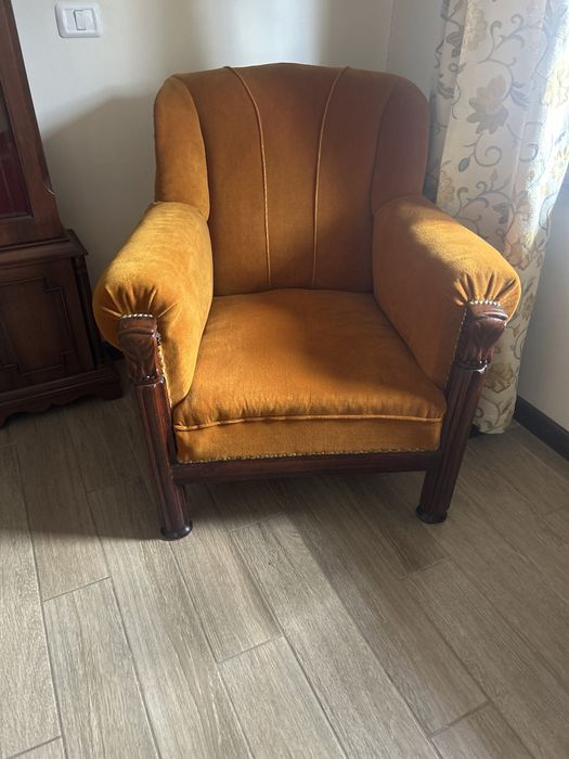 Doua fotolii  lemn masiv