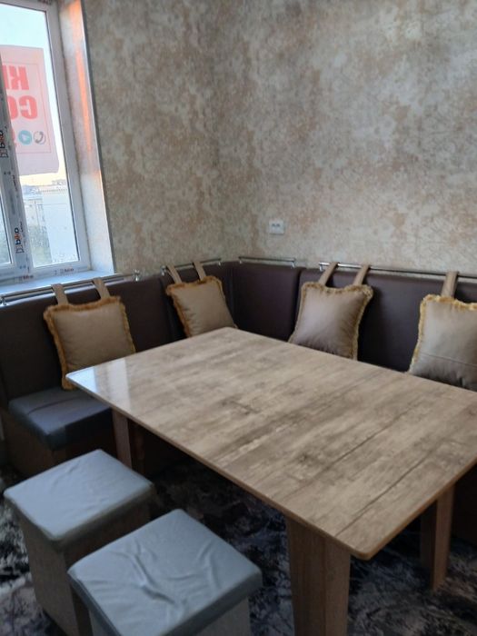 Uy sotiladi barcha sharoitlari bilan jihozlangan