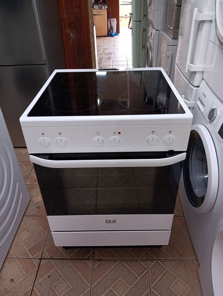 Свободно стояща печка с керамичен плот VOSS Electrolux 2годиниГаранция