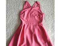 Къса дамска розова рокля на Reserved