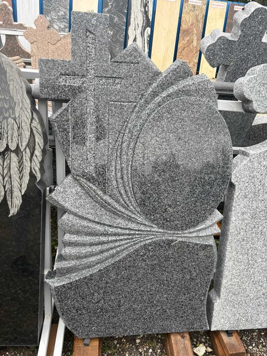 Black friday 25% reducere la monumente funerare marmura si granit