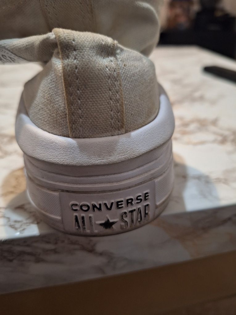 Vând Converse All Star