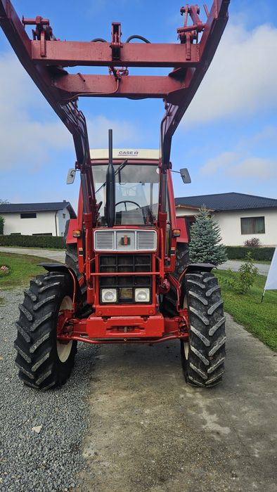 Tractor CASE International IHC 844 845 XL cu incarcator frontal