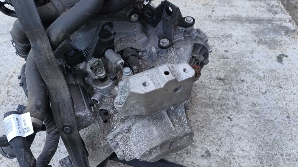 Cutie viteze manuala 6 trepte AUDI Q2 VW T ROC T CROSS 1.0 TSI cod UTV