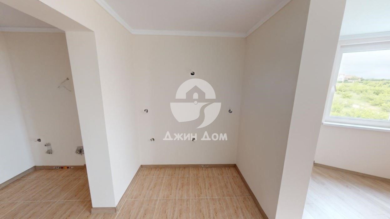 Продава се Едностаен апартамент в с. Кошарица, Област Бургас - 57 кв.м за 790 €/кв.м - Снимка #4