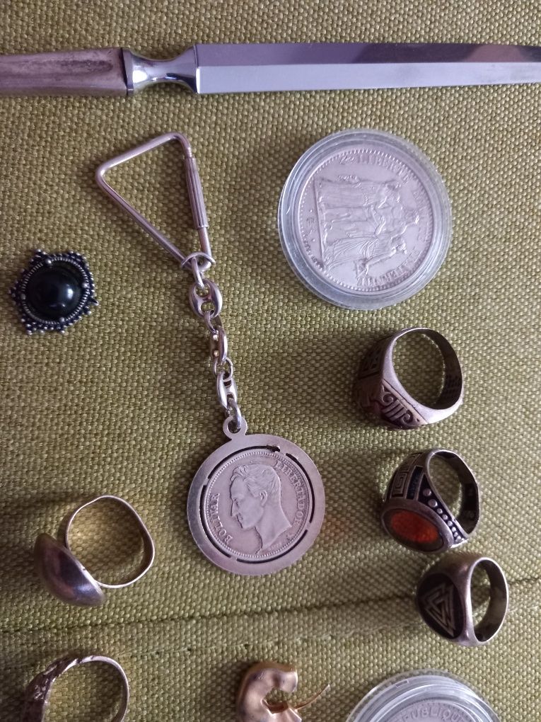 piese argint ,lant ,ghiul ,inel ,monede breloc,pandativ argint in Iasi