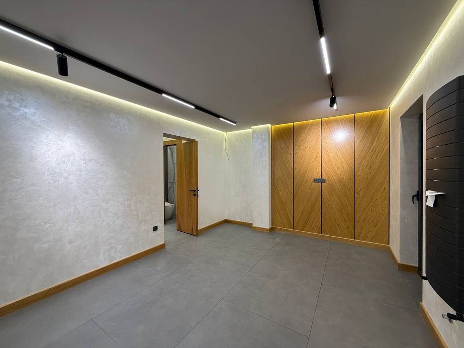 Продам Офис в центре, ор-р рынок Мирабад 76м²