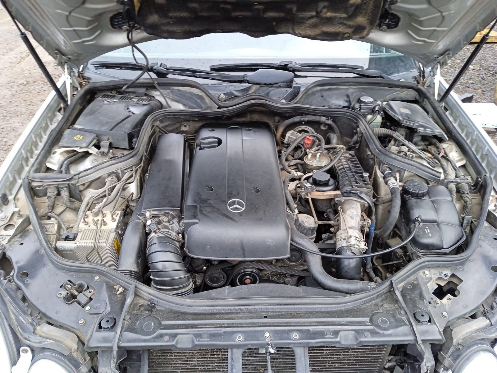 Dezmembrari  Mercedes-Benz E-CLASS (W211)  2002  > 2009 E 220 CDI (21