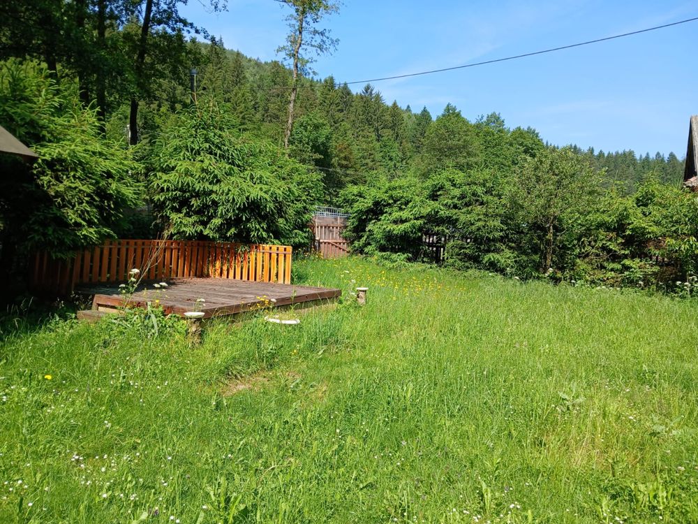 Cabană/ casă de vacanță cu ciubăr, zona Lemnia de sus
