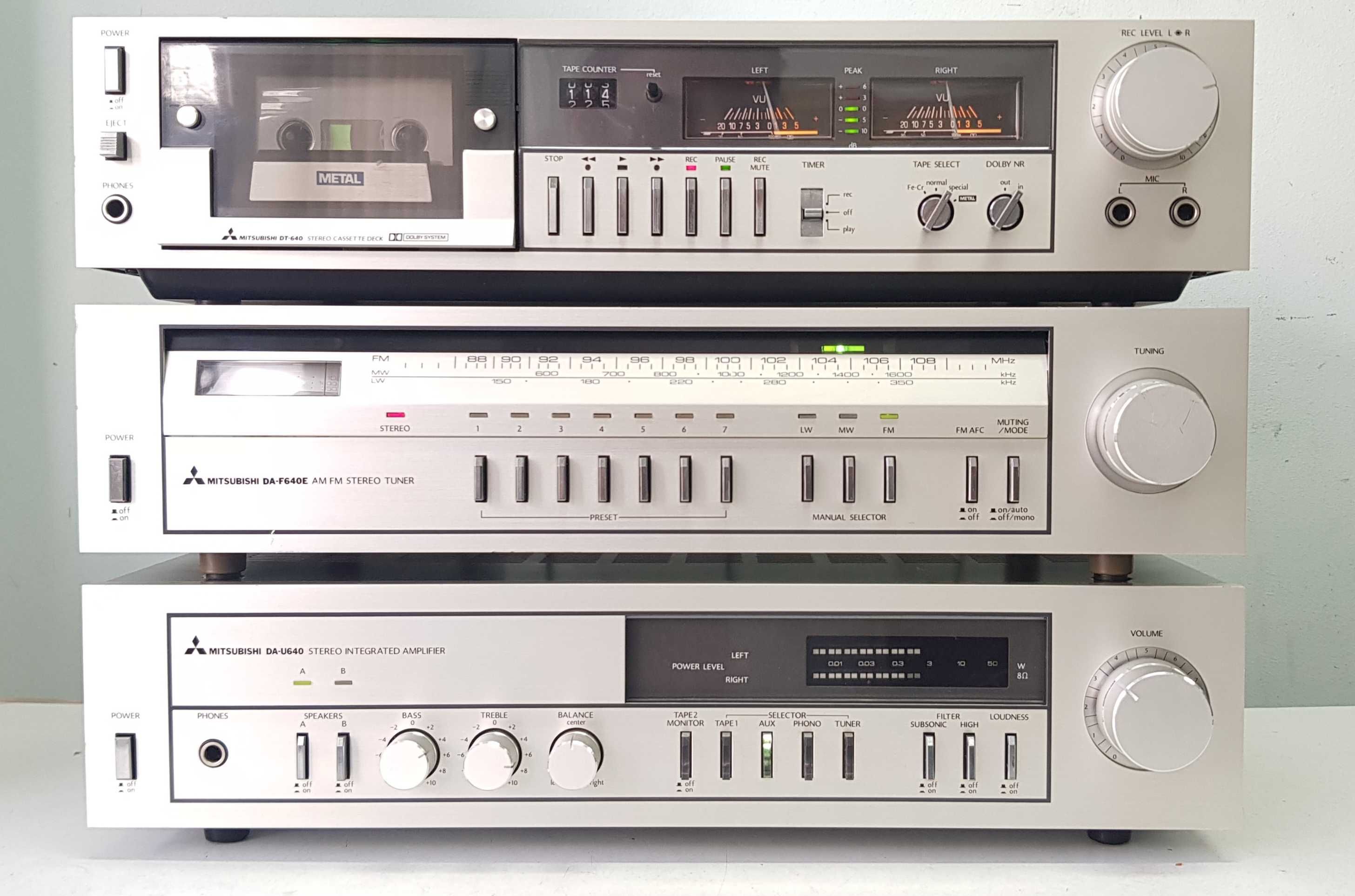 Linie Mitsubishi amplif DA U 640 tuner F640 muzica vintage colectie