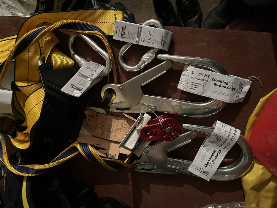 Оборудване за катерене  Petzl