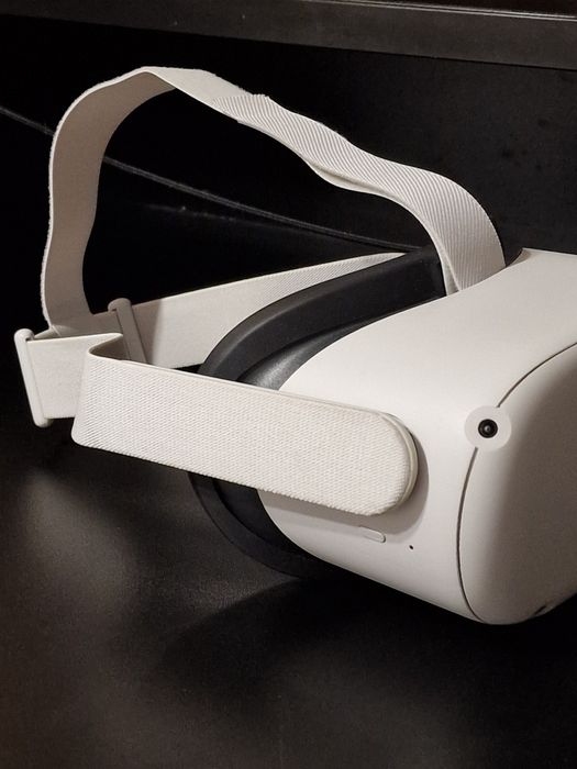 Vând ochelari VR Oculus Quest 2, 256GB