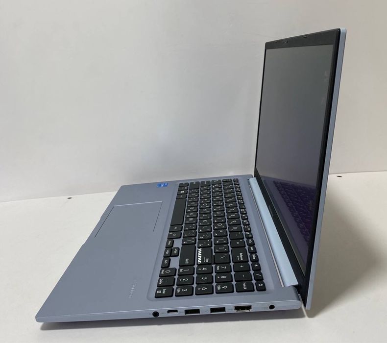 Asus Premum model bujjetniy narxda