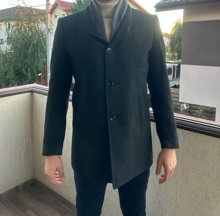 Vând palton bărbătesc