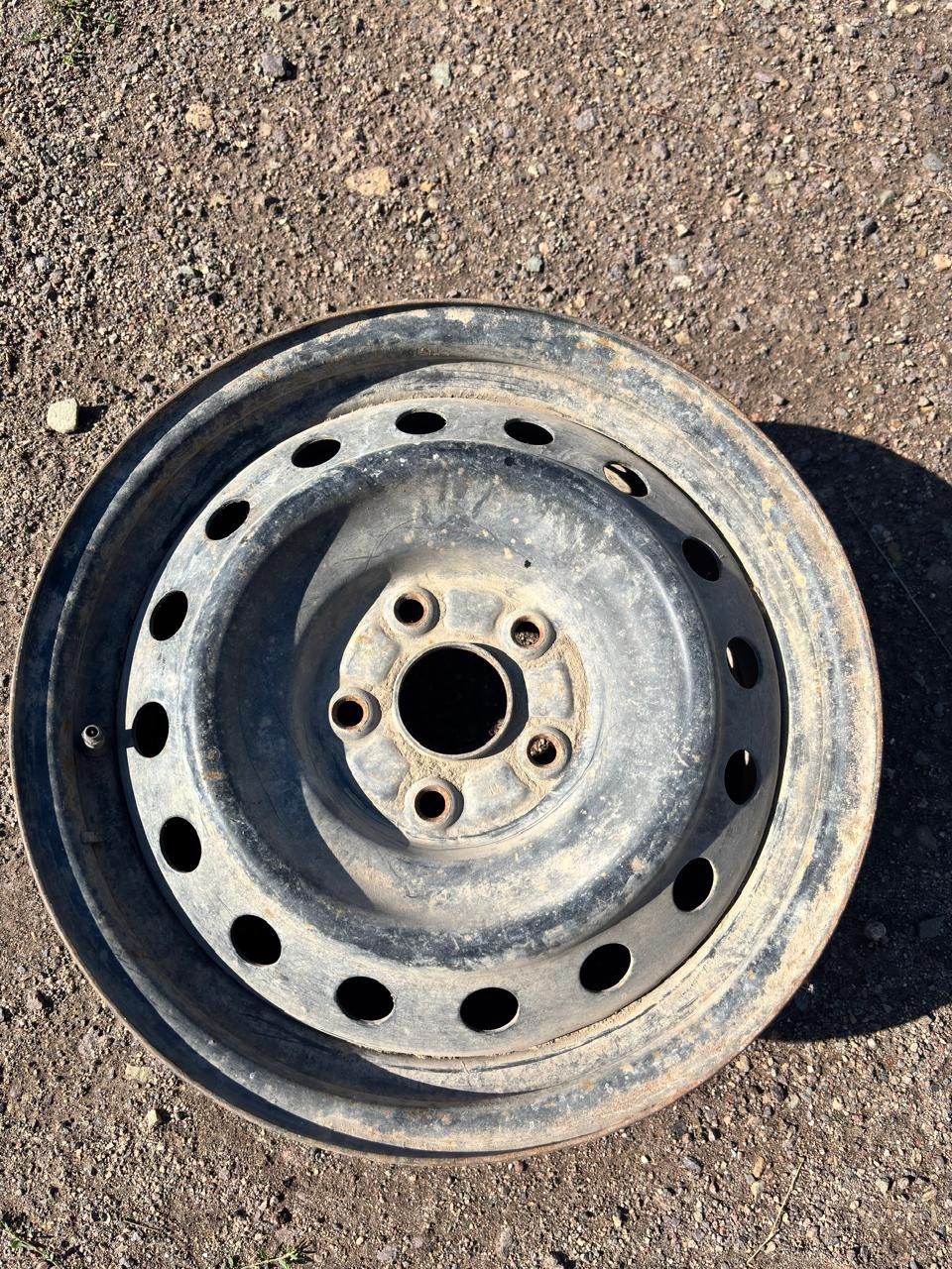 Продаю железные диски r 16