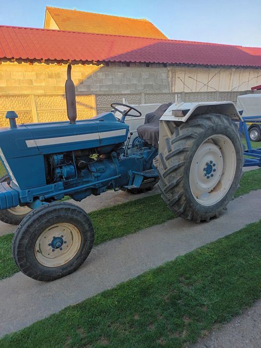 Vand tractor ford 4000