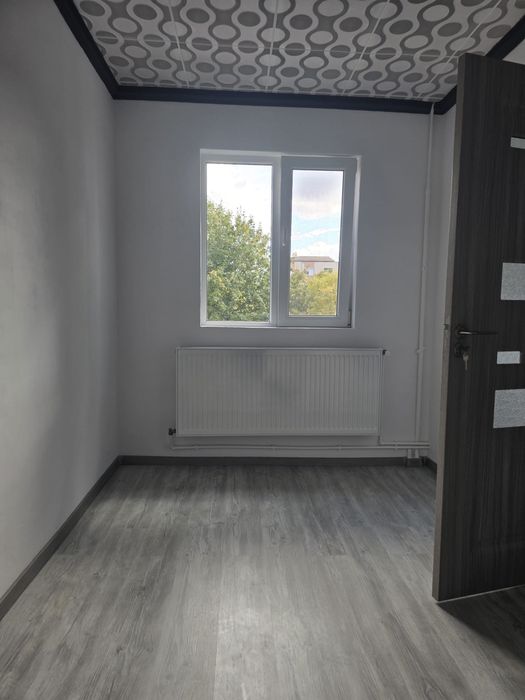 Proprietar : Apartament 3 camere de vanzare