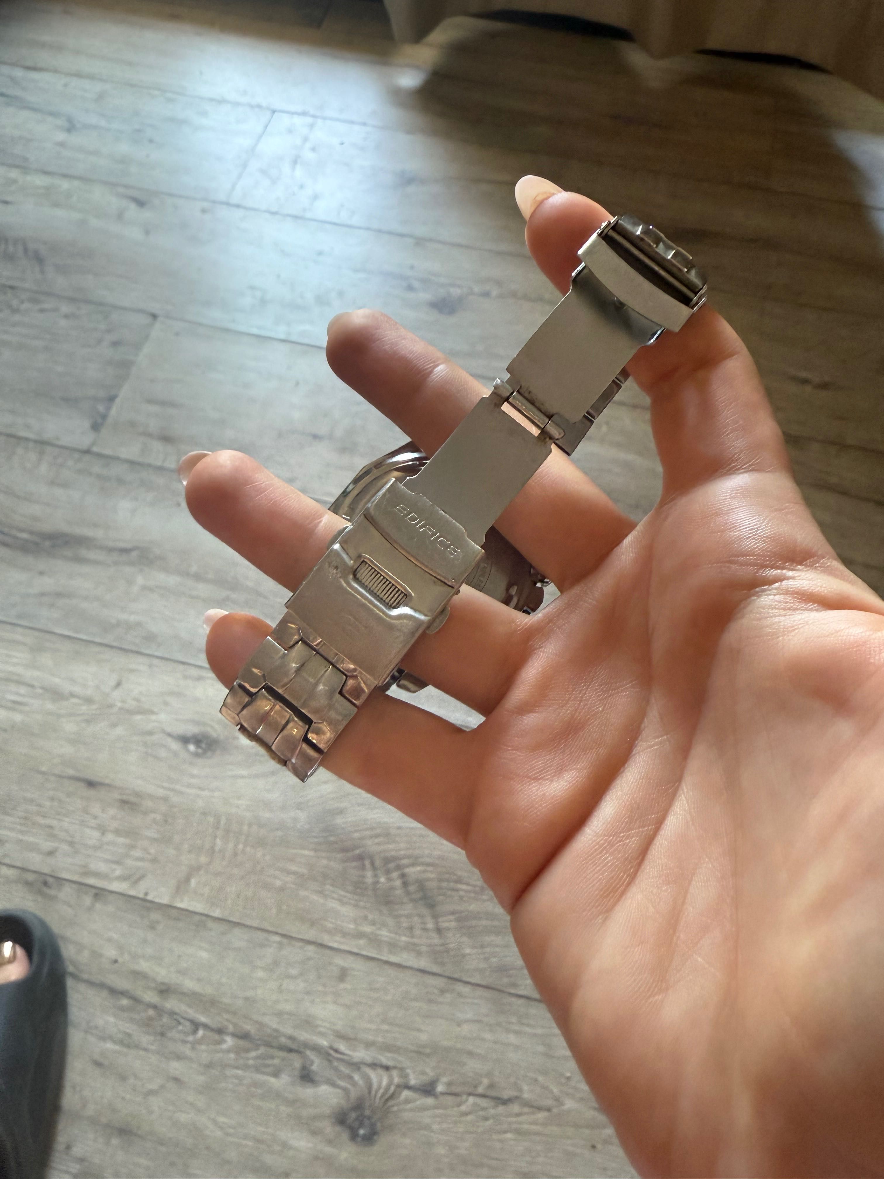 Часовник Casio F1 RedBull Special Edition