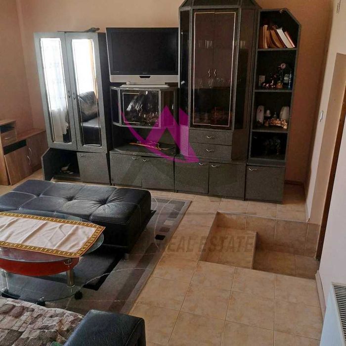 Дава се под наем Етаж от къща в с. Звездица, Област Варна - 70 кв.м за 250 € - Снимка #2