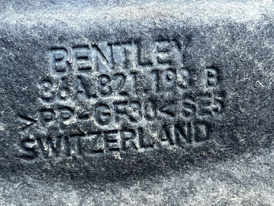 Carenaj aparatoare noroi fata BENTLEY BENTAYGA 36A821193B