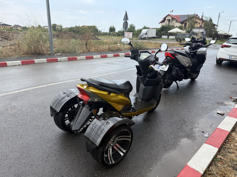 Vand triciclu electric
