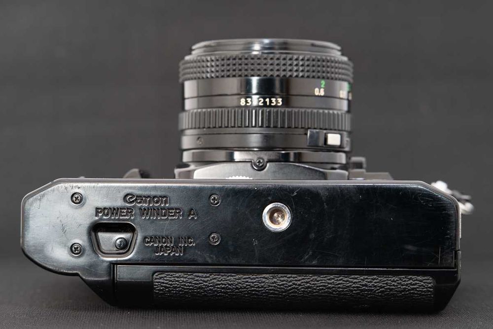 Aparat SLR Canon AE-1 cu obiectiv Canon 50 1.8 si auto winder