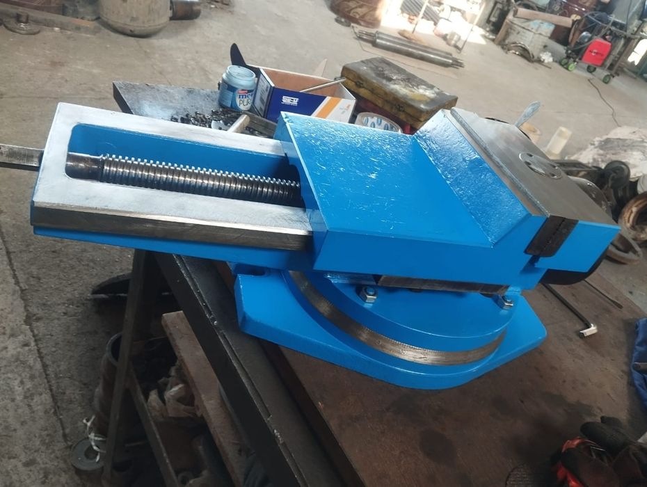 Тиски станочные 2 шт 250мм цена указана за 1шт