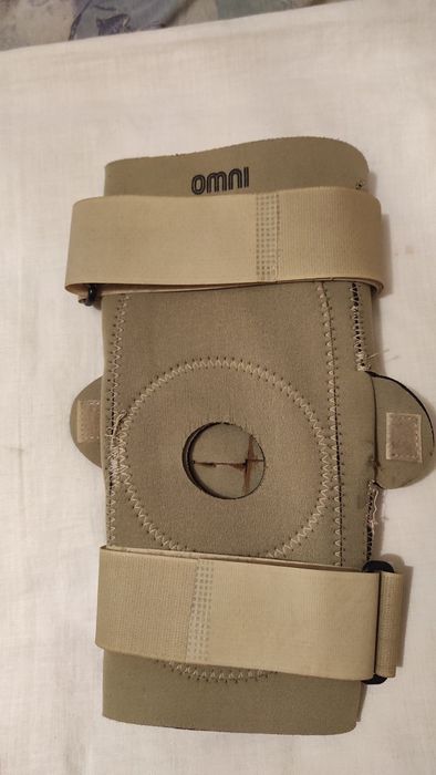 Orteza, genunchera picior, genunchi