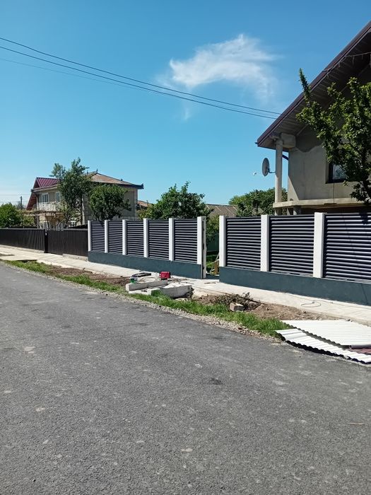 Garduri și porți din jaluzele sipca metalică fer forjat  plasă bur