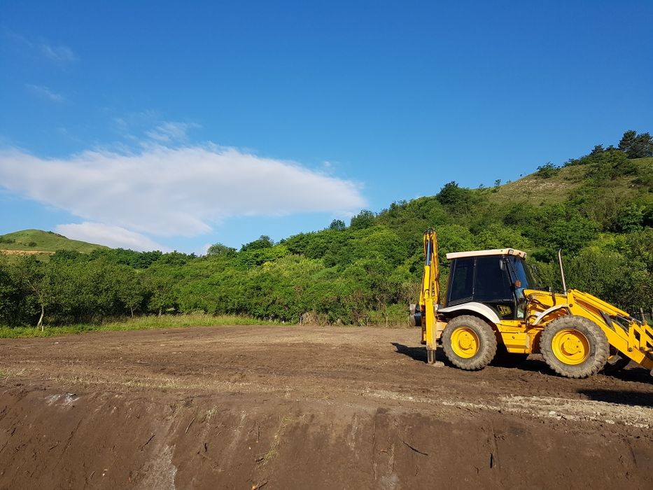 Închiriez Buldoexcavator