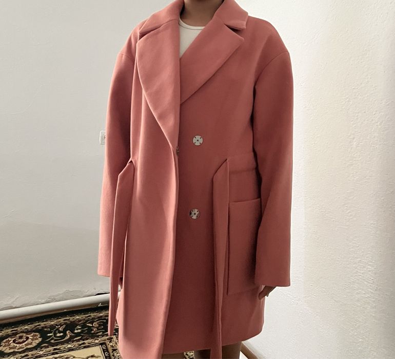 Пальто сатылады. Новый киілмеген.