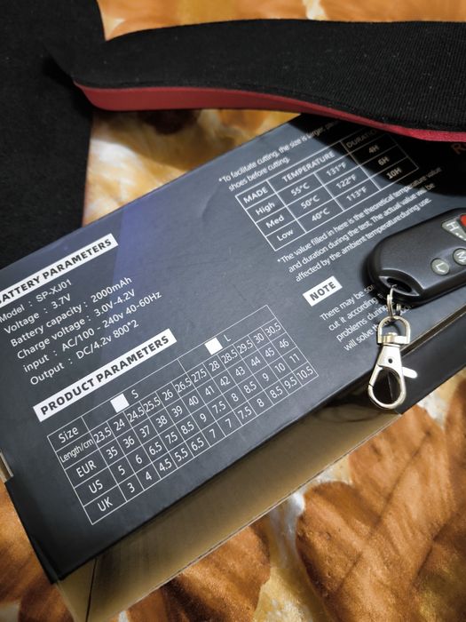 Загряващи USB стелки за обувки с дистанционно  чисто нови