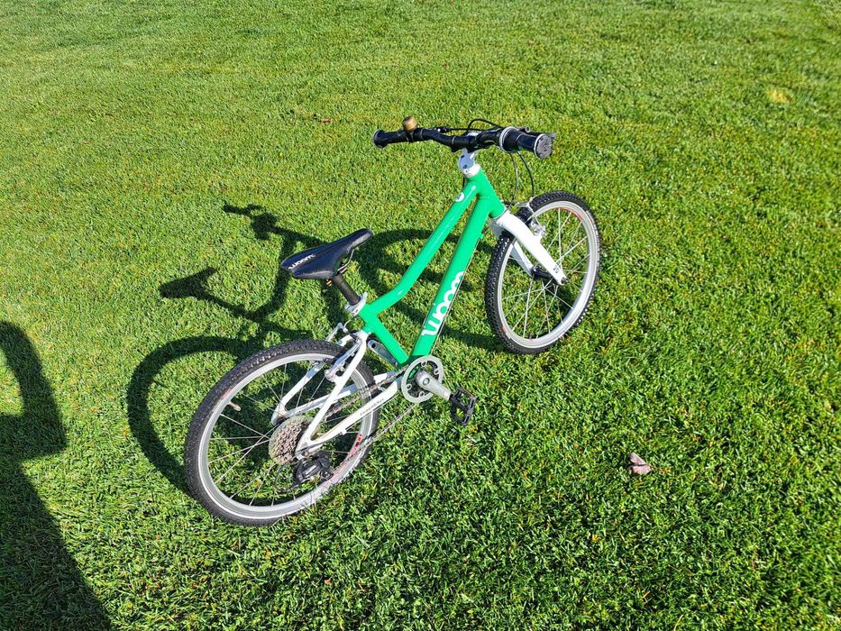 WOOM 4 bicicleta si casca