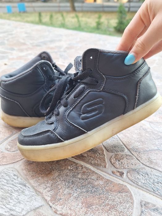 Маратонки обувки skechers за момче 32 номер