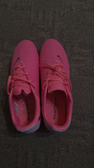 Vând ghete de fotbal nike