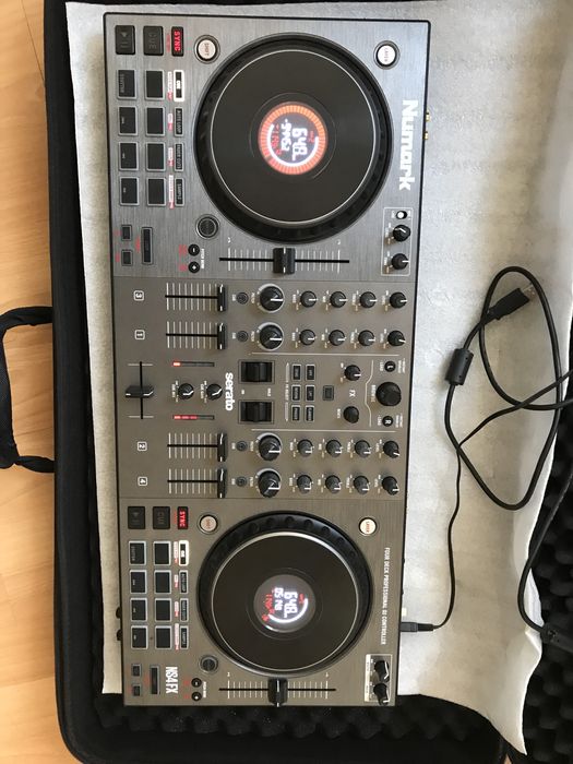 DJ Controller Numark NS4FX