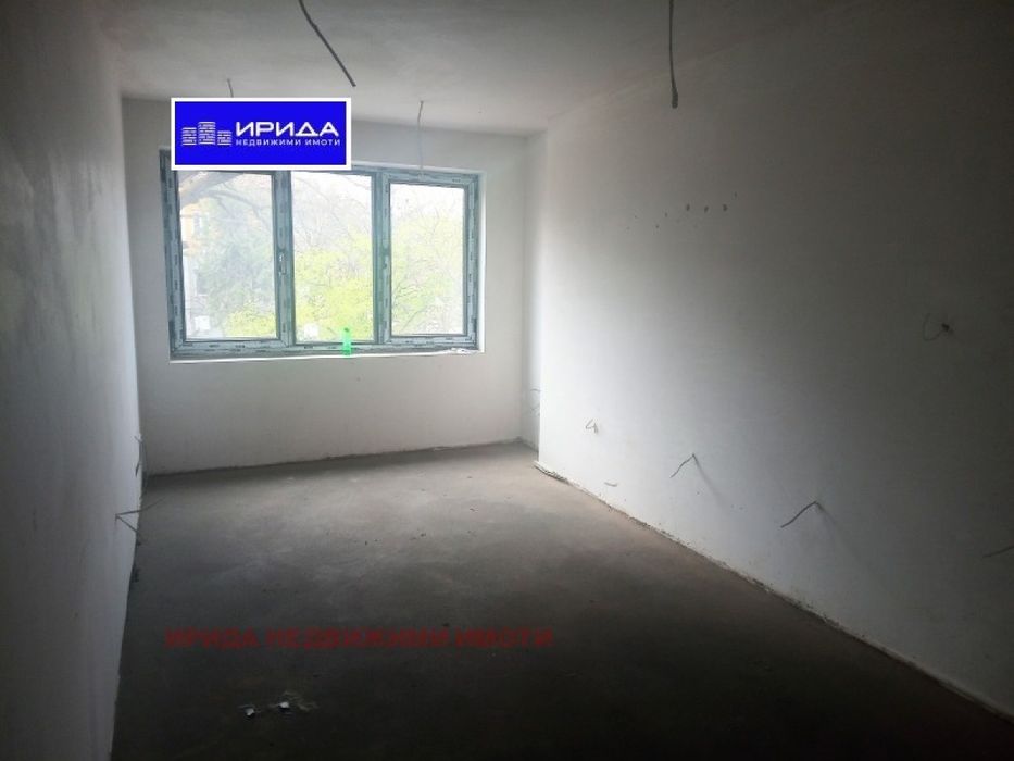 Тристаен апартамент в Борово с АКТ 15!