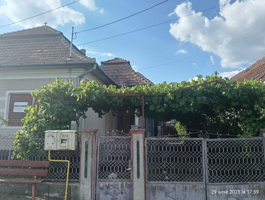 Casa de vânzare in loc.Unirea