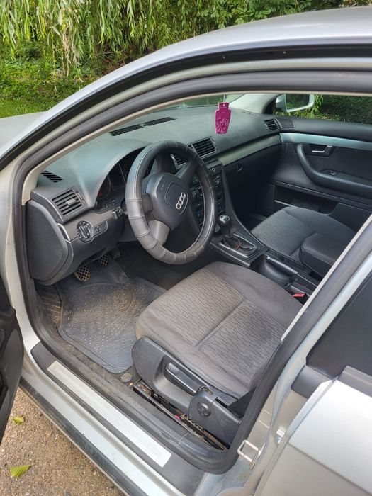 Vând urgent Audi A4