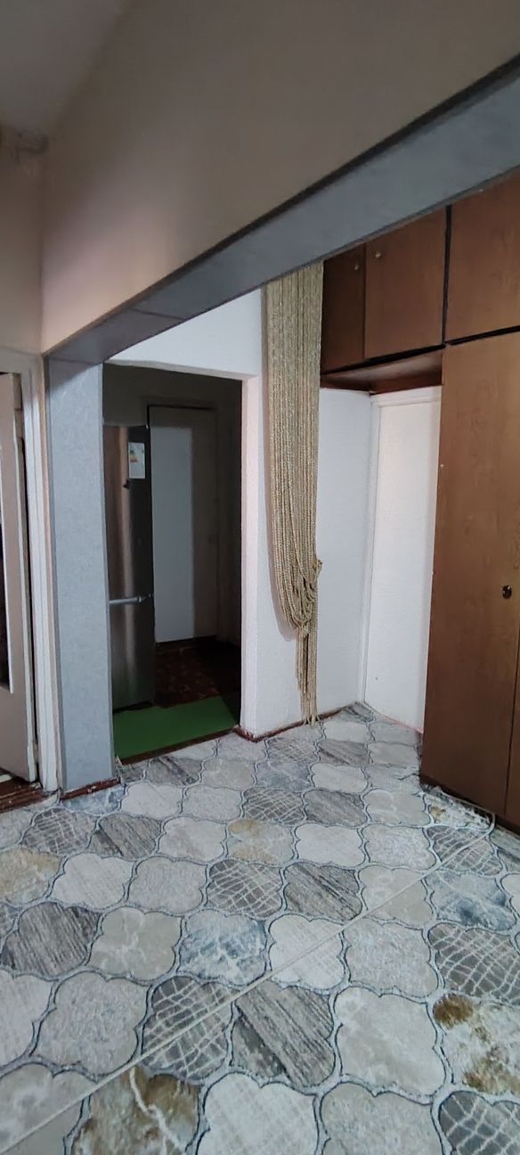 Uy sotiladi shayhontohur tumani jar ariq 4xona 5xona qil