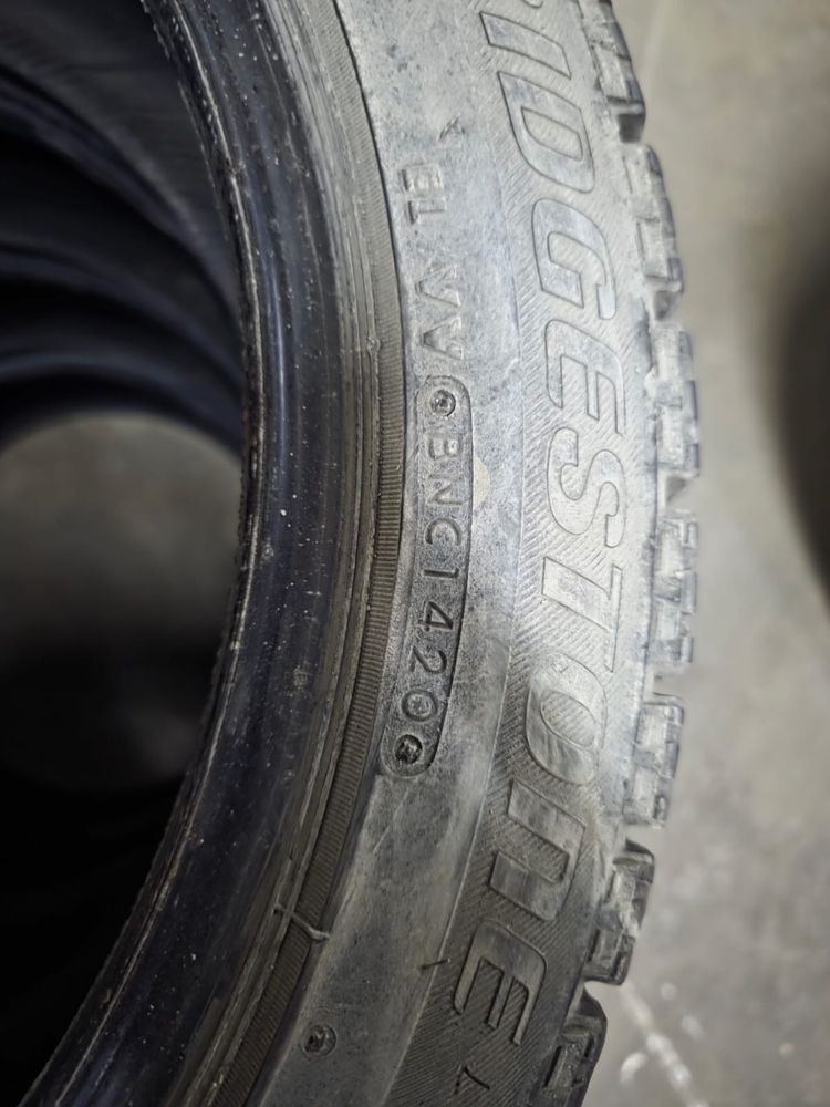 Шины зимние Bridgestone