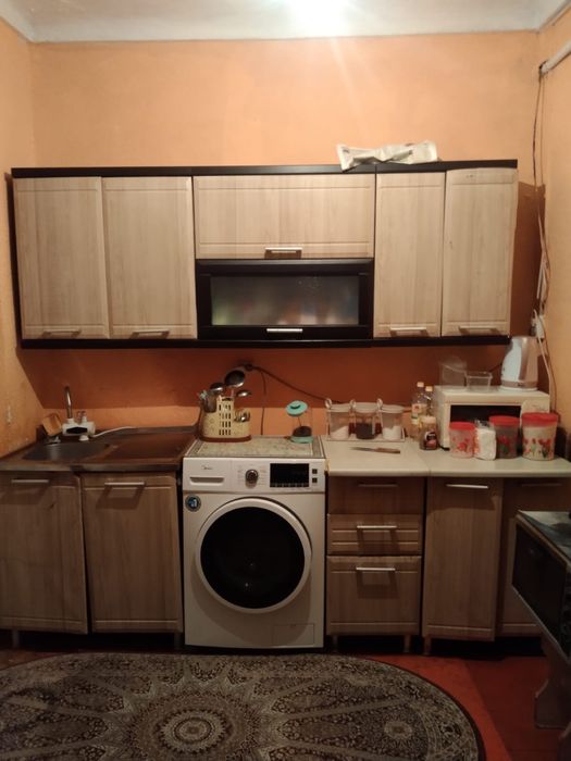 продам диван и кух гарнитур срочно
