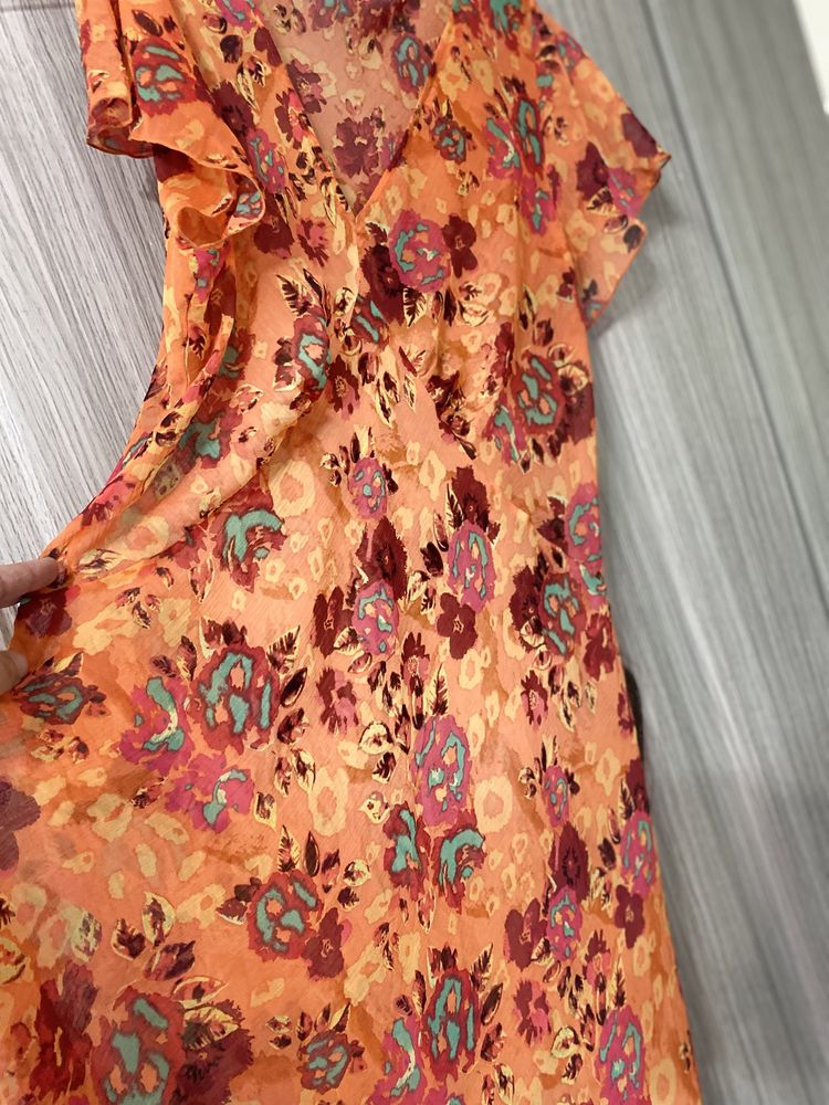 Vand rochie noua lunga bust 120 merge si la bust mai mare